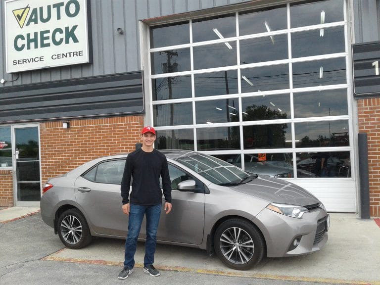 2016 Toyota Corolla LE with Sun roof, remote start and Mag wheels