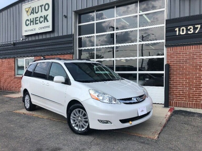 2008 Toyota Sienna Limited Minivan, Van AWD