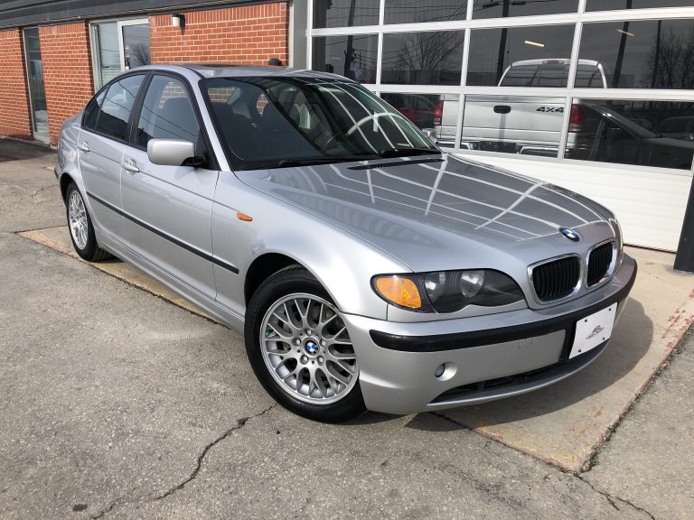 2004 BMW 320i